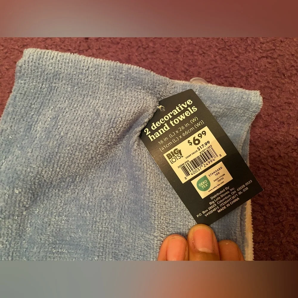 NWT 2 of 2 pack hand towels